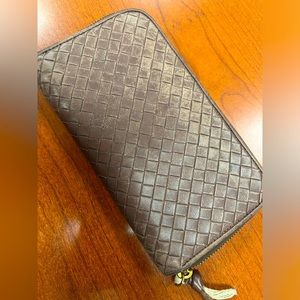 Bottega Veneta zip wallet